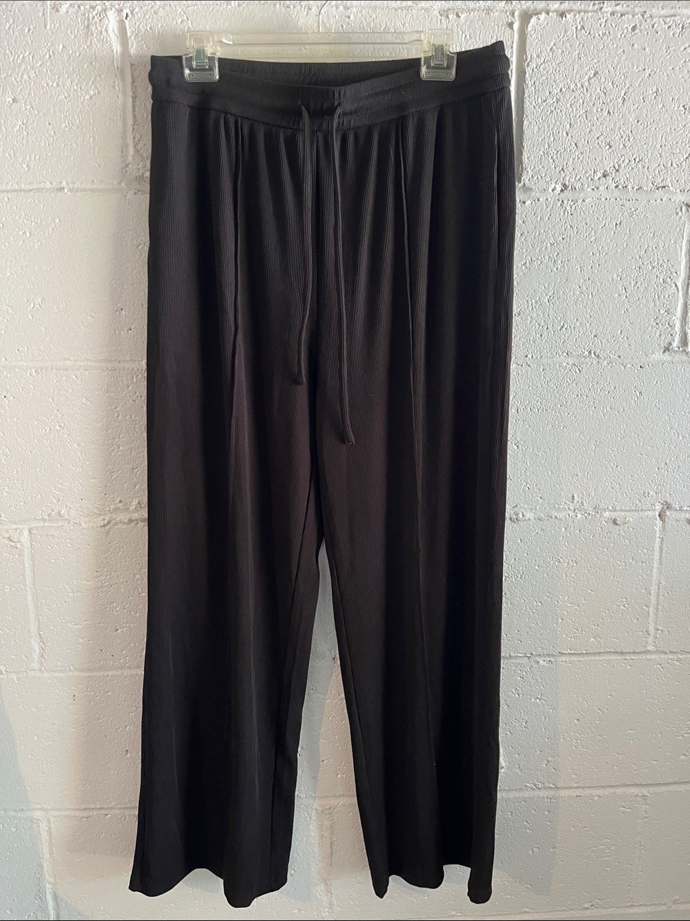 BTFBM 2 pc Wide-Leg Pants Set- Large - Picture 6 of 8